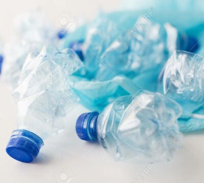 L’eau des bouteilles en plastique est-elle sécurisée ?